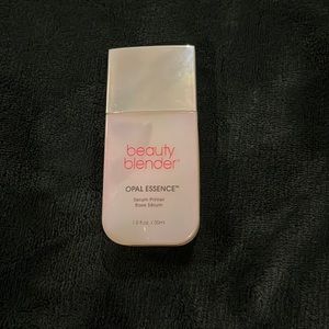Beauty blender opal essence serum primer